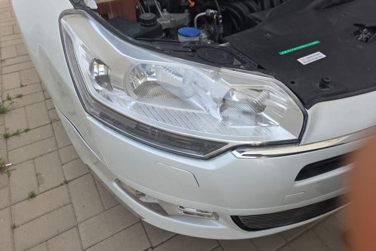 Used Citroen C5 2012 2.0L Automatic Luxury Edition Right Front Headlight
