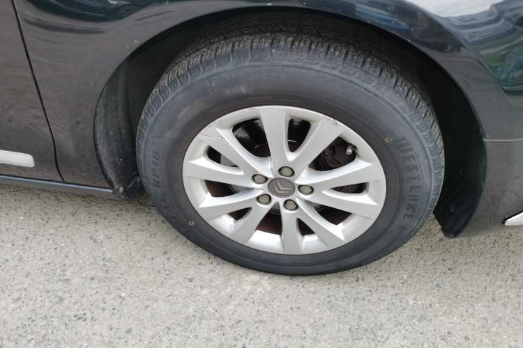 Used Citroen C5 2012 2.0L Automatic Luxury Edition Right Front Wheel Hub