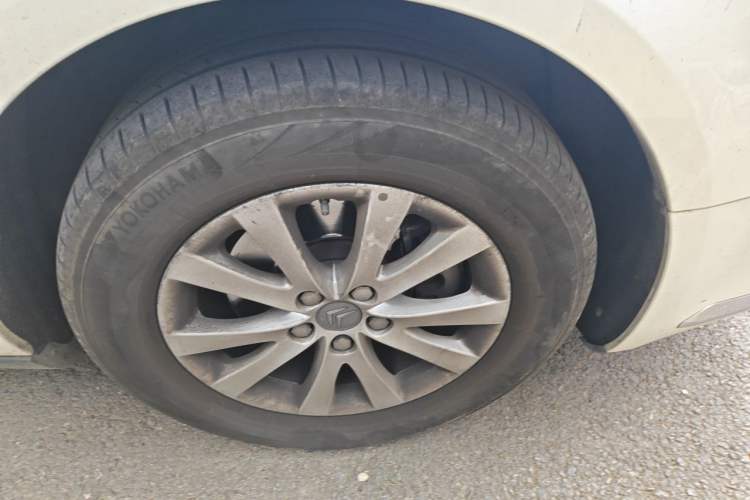 Used Citroen C5 2012 2.0L Automatic Luxury Edition Right Front Wheel Hub