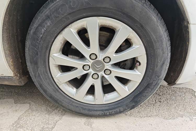 Used Citroen C5 2012 2.0L Manual Comfort Version Right Front Wheel Hub