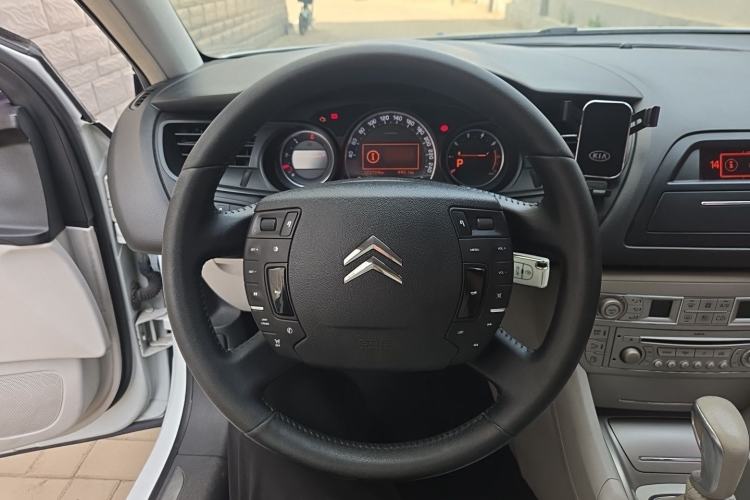 Used Citroen C5 2012 2.0L Automatic Luxury Edition Steering Wheel