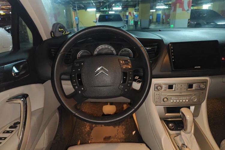 Used Citroen C5 2012 2.0L Automatic Luxury Edition Steering Wheel