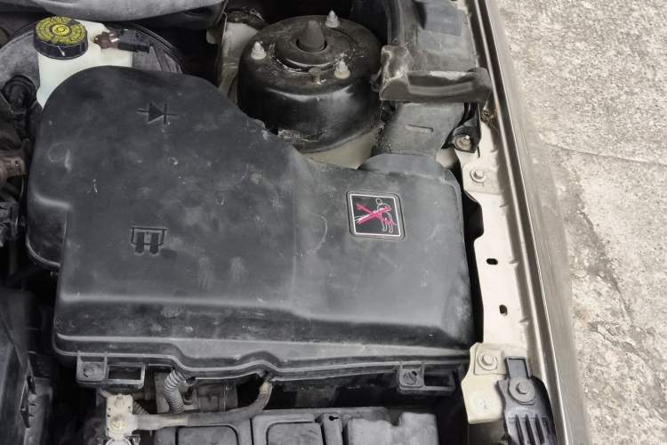 Used Citroen C5 2012 2.0L Automatic Luxury Edition Engine Bay Left