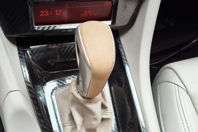 Used Citroen C5 2012 2.0L Automatic Luxury Edition Gear Lever