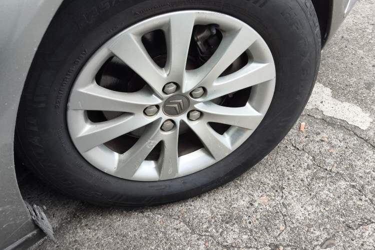 Used Citroen C5 2012 2.0L Automatic Luxury Edition Right Front Wheel Hub
