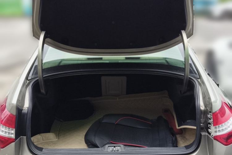 Used Citroen C5 2012 2.0L Automatic Luxury Edition Trunk