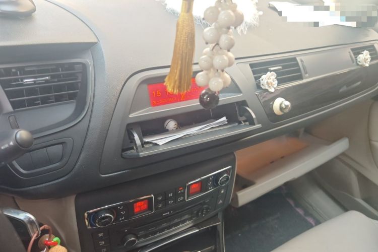 Used Citroen C5 2013 2.0L Automatic Luxury Model Audio And AC Panel