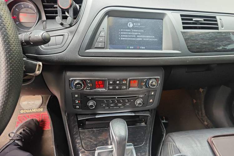 Used Citroen C5 2013 2.0L Automatic Luxury Model Audio And AC Panel