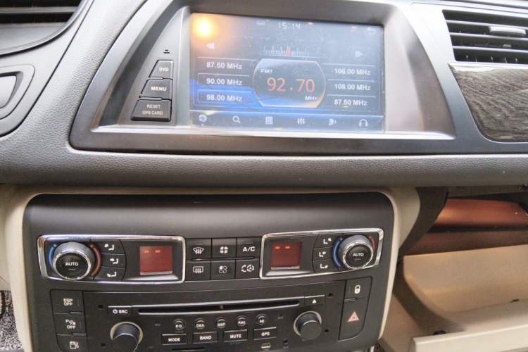 Used Citroen C5 2013 2.0L Automatic Luxury Model Audio And AC Panel