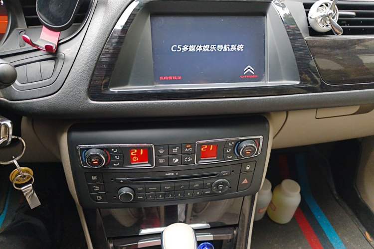 Used Citroen C5 2013 2.3L Automatic Zunyu Model Audio And AC Panel