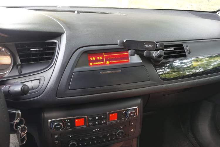 Used Citroen C5 2013 2.0L Automatic Luxury Model Audio And AC Panel