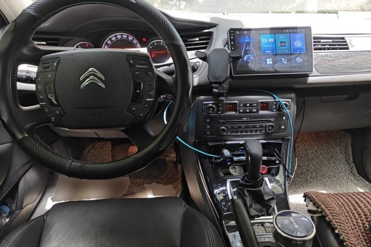 Used Citroen C5 2013 2.3L Automatic Zunyu Model Center Console