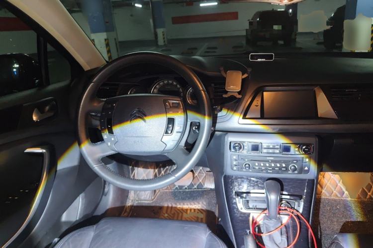Used Citroen C5 2013 2.3L Automatic Zunyu Model Center Console