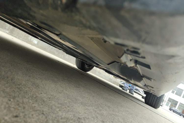Used Citroen C5 2013 2.0L Automatic Luxury Model Chassis Front Left