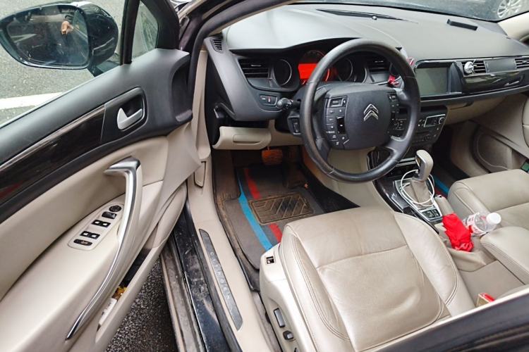 Used Citroen C5 2013 2.3L Automatic Zunyu Model Driver Seat