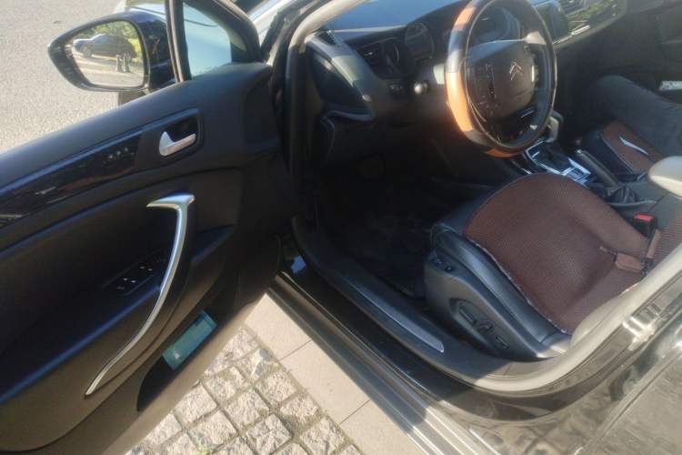 Used Citroen C5 2013 2.3L Automatic Luxury Model Driver Seat