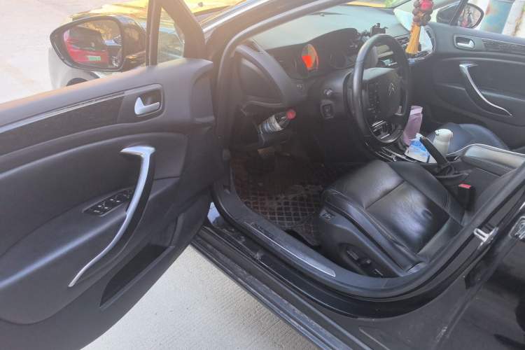 Used Citroen C5 2013 2.3L Automatic Zunyu Model Driver Seat