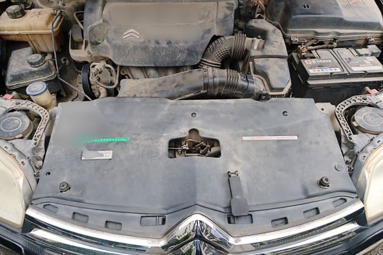 Used Citroen C5 2013 2.3L Automatic Zunyu Model Engine Bay