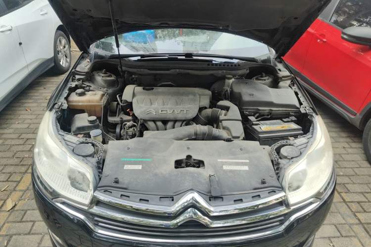 Used Citroen C5 2013 2.0L Automatic Luxury Model Engine Bay