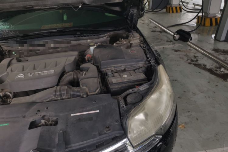 Used Citroen C5 2013 2.3L Automatic Prestige Edition Engine Bay Left