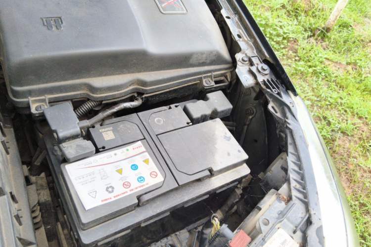Used Citroen C5 2013 2.0L Automatic Luxury Model Engine Bay Left