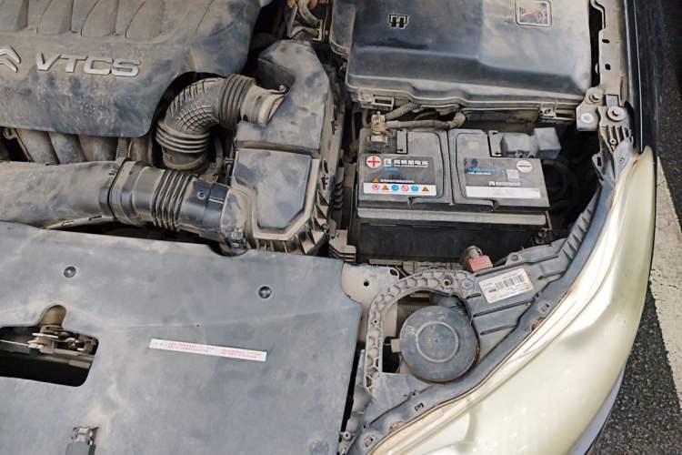 Used Citroen C5 2013 2.3L Automatic Zunyu Model Engine Bay Left