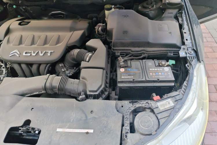 Used Citroen C5 2013 2.0L Automatic Luxury Model Engine Bay Left
