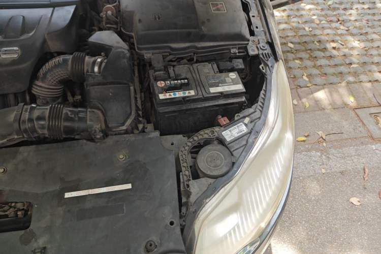 Used Citroen C5 2013 2.3L Automatic Zunyu Model Engine Bay Left