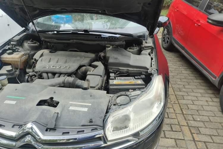 Used Citroen C5 2013 2.0L Automatic Luxury Model Engine Bay Left