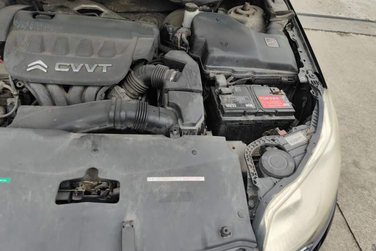 Used Citroen C5 2013 2.0L Automatic Luxury Model Engine Bay Left