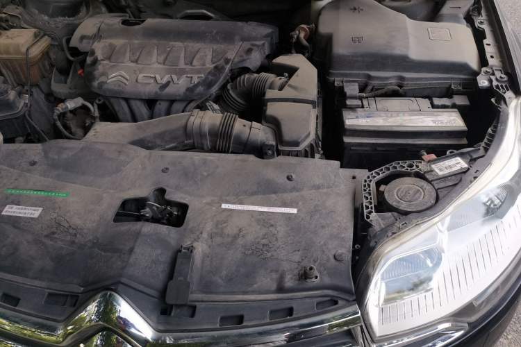 Used Citroen C5 2013 2.0L Automatic Luxury Model Engine Bay Left