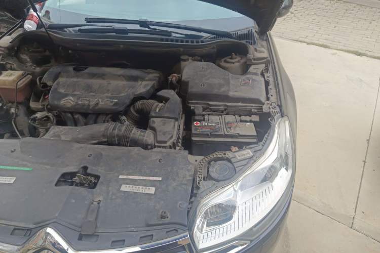 Used Citroen C5 2013 2.0L Automatic Luxury Model Engine Bay Left