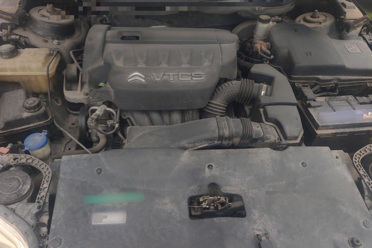 Used Citroen C5 2013 2.3L Automatic Zunyu Model Engine Bay