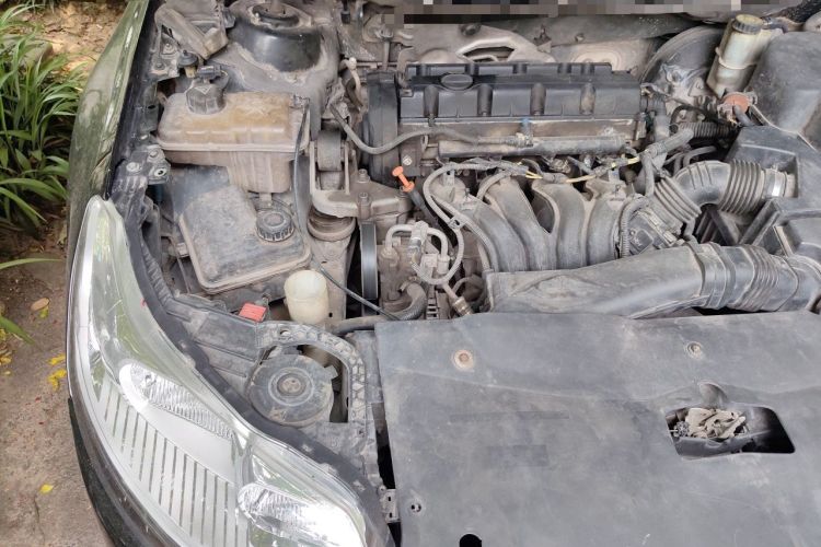 Used Citroen C5 2013 2.0L Automatic Luxury Model Engine Bay Right