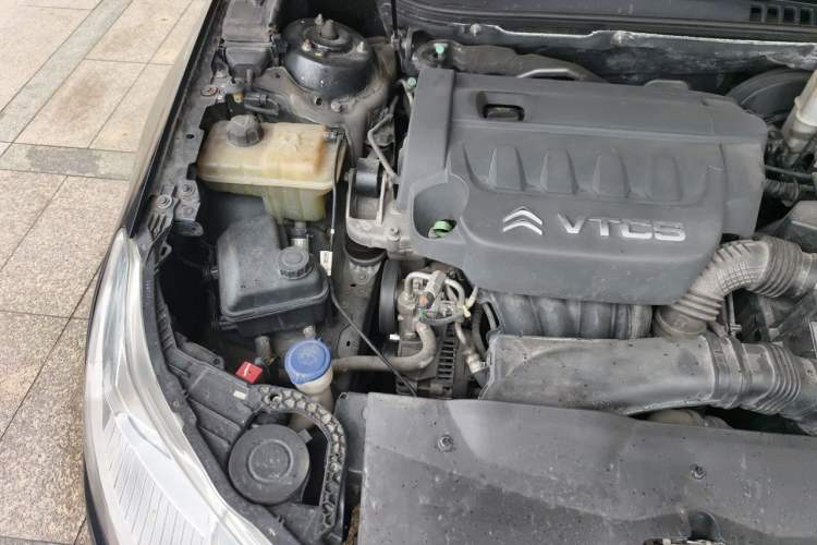 Used Citroen C5 2013 2.3L Automatic Zunyu Model Engine Bay Right