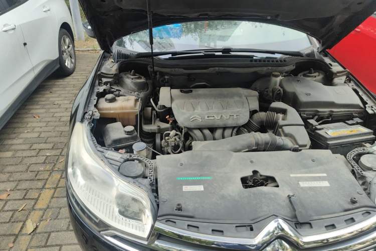 Used Citroen C5 2013 2.0L Automatic Luxury Model Engine Bay Right