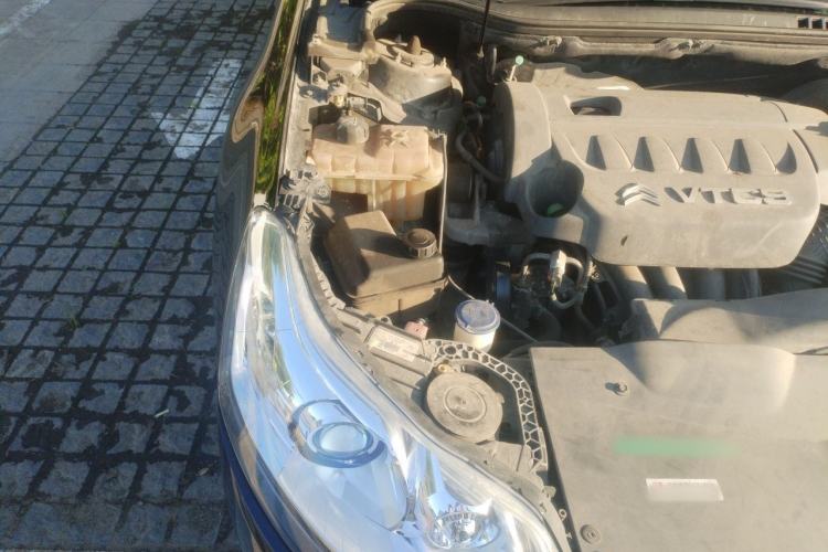 Used Citroen C5 2013 2.3L Automatic Luxury Model Engine Bay Right