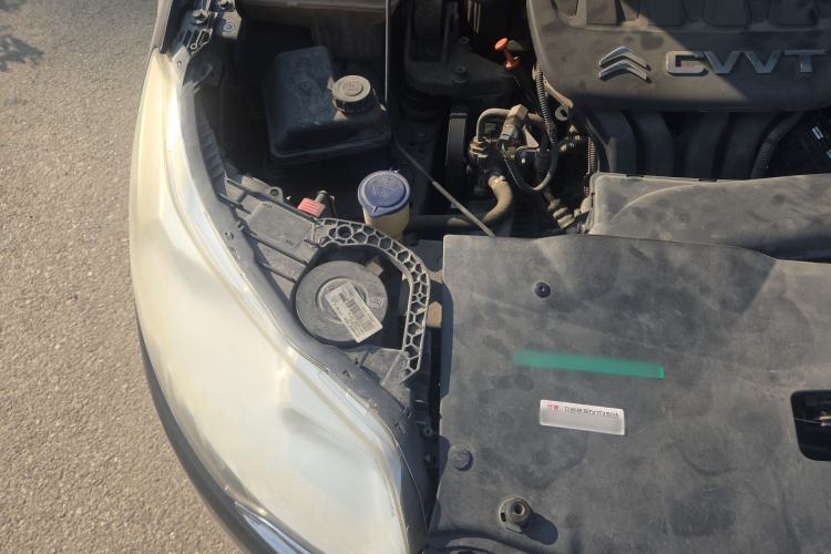 Used Citroen C5 2013 2.0L Automatic Luxury Model Engine Bay Right