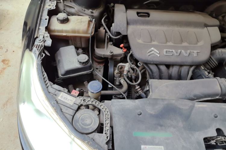 Used Citroen C5 2013 2.0L Automatic Luxury Model Engine Bay Right