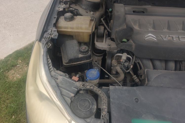 Used Citroen C5 2013 2.3L Automatic Zunyu Model Engine Bay Right