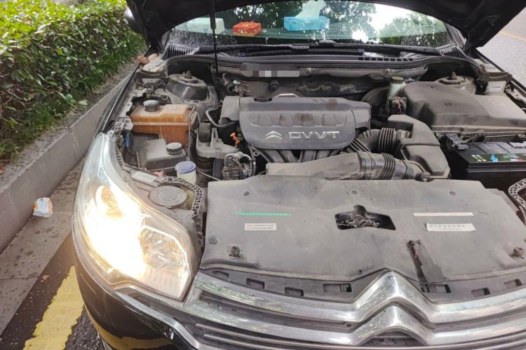 Used Citroen C5 2013 2.0L Automatic Luxury Model Engine Bay Right