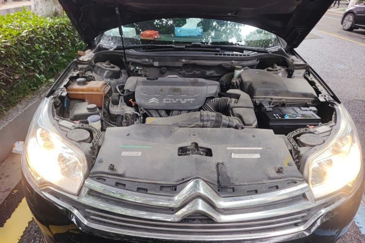 Used Citroen C5 2013 2.0L Automatic Luxury Model Engine Bay