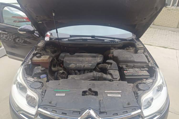 Used Citroen C5 2013 2.0L Automatic Luxury Model Engine Bay