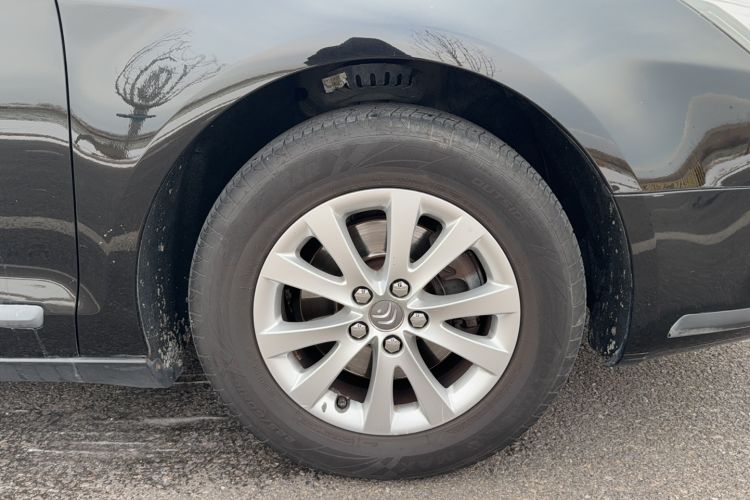 Used Citroen C5 2013 2.0L Manual Comfort Version Exterior 4