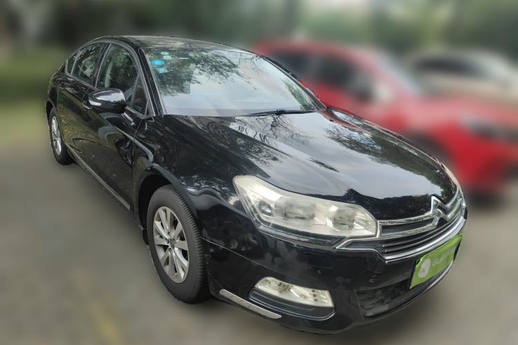 Used Citroen C5 2013 2.0L Automatic Luxury Model Front Right 45 Deg