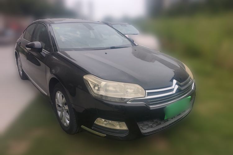 Used Citroen C5 2013 2.3L Automatic Zunyu Model Front Right 45 Deg