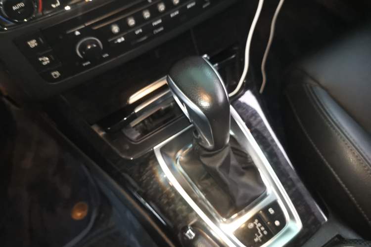 Used Citroen C5 2013 2.3L Automatic Prestige Edition Gear Lever