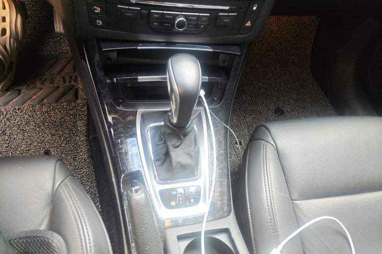 Used Citroen C5 2013 2.0L Automatic Luxury Model Gear Lever
