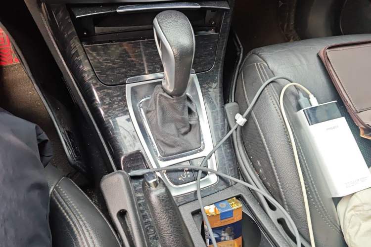 Used Citroen C5 2013 2.0L Automatic Luxury Model Gear Lever