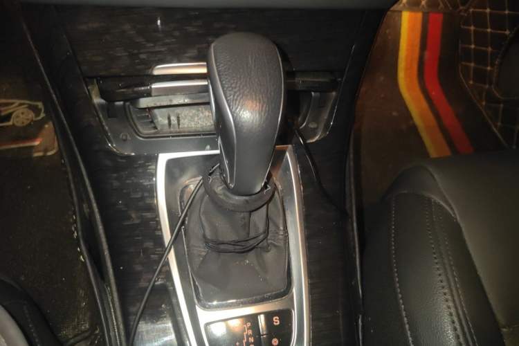 Used Citroen C5 2013 2.0L Automatic Luxury Model Gear Lever